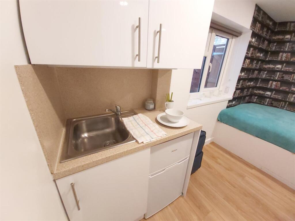 Additional image 5 of George Road