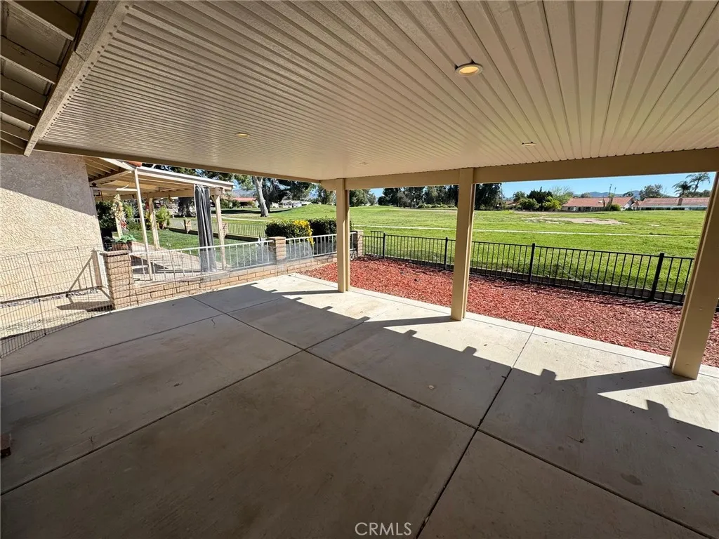 1885 Silver Oak Way, Hemet, CA 92545
