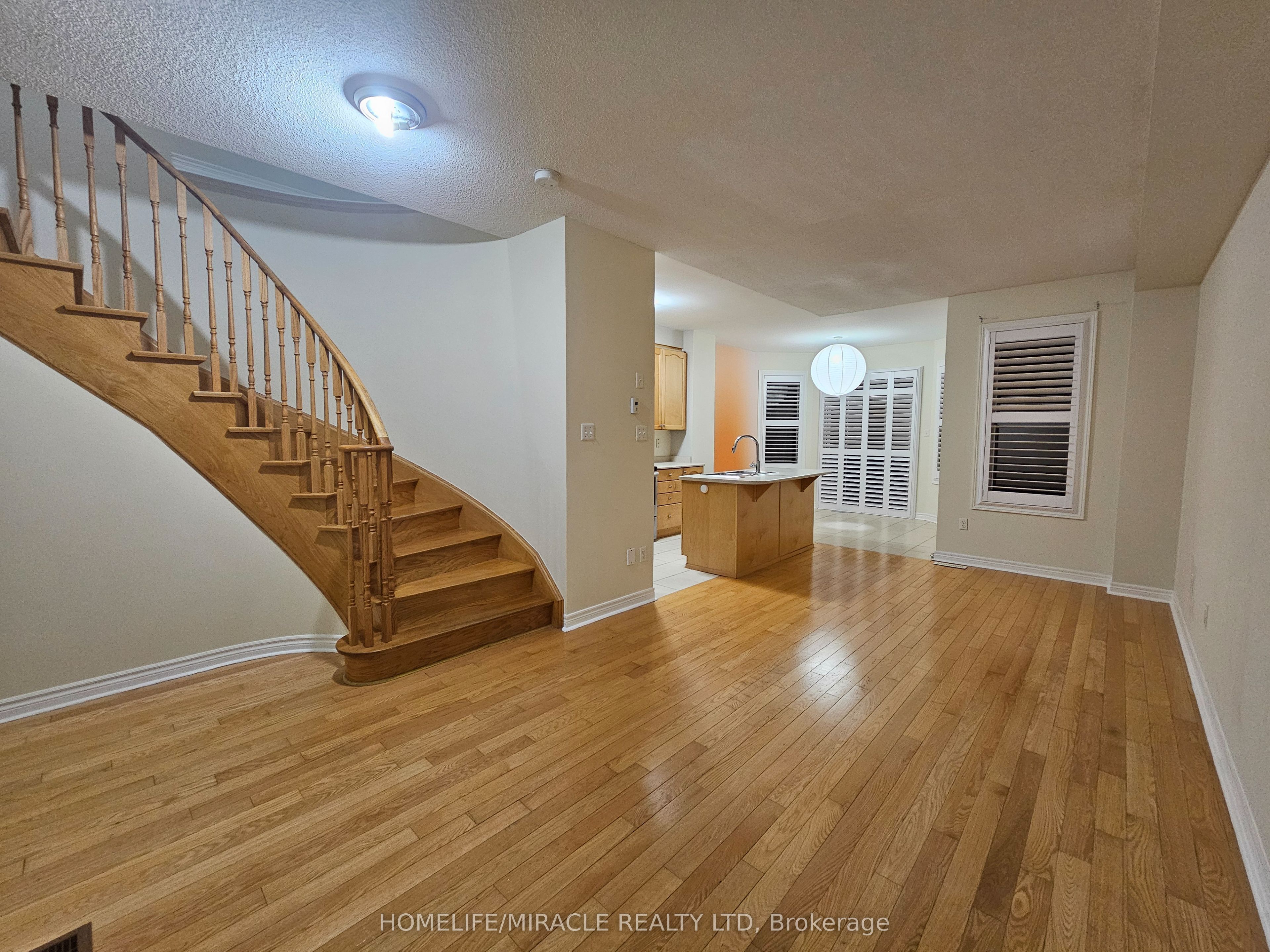 Additional image 5 of 868 Oasis Drive