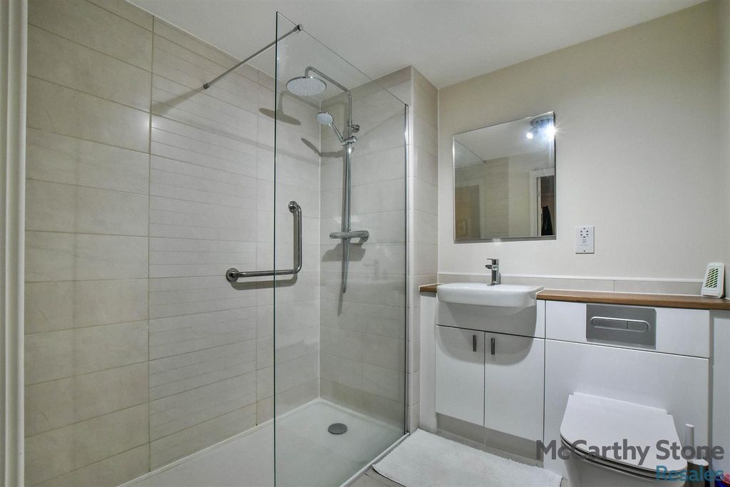 Additional image 16 of 2 bed flat for saleNorthwich Road, Knutsford, Cheshire WA16