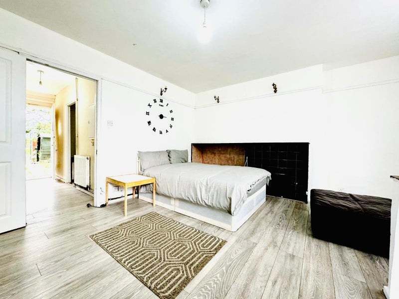 Room in a Shared Flat, Limehouse Double Rooms, E1, N1 7GU