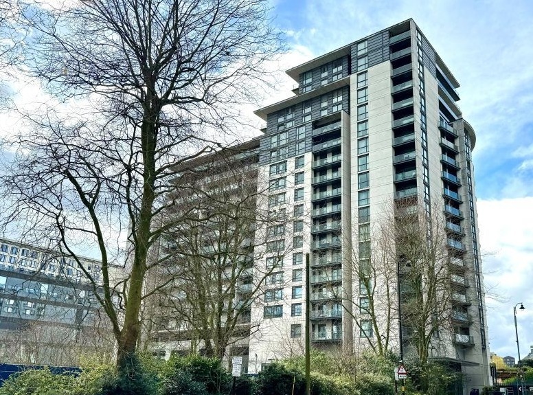 2 Bed Flat, Centenary Plaza, B1, N1 7GU