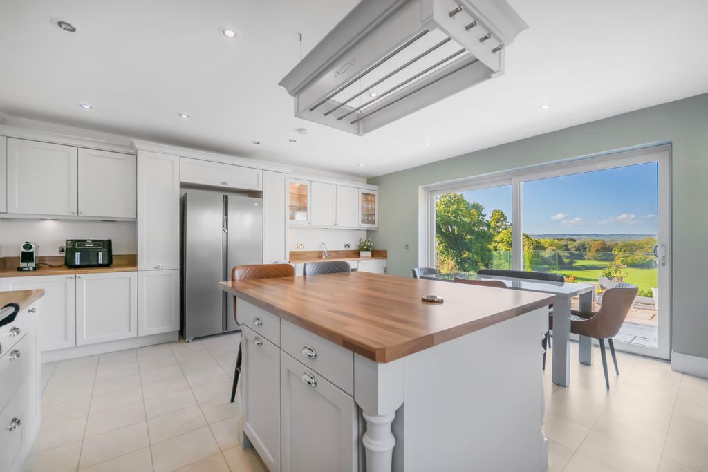 6 bed detached house for salePeterston-Super-Ely, Cardiff CF5 photo 2