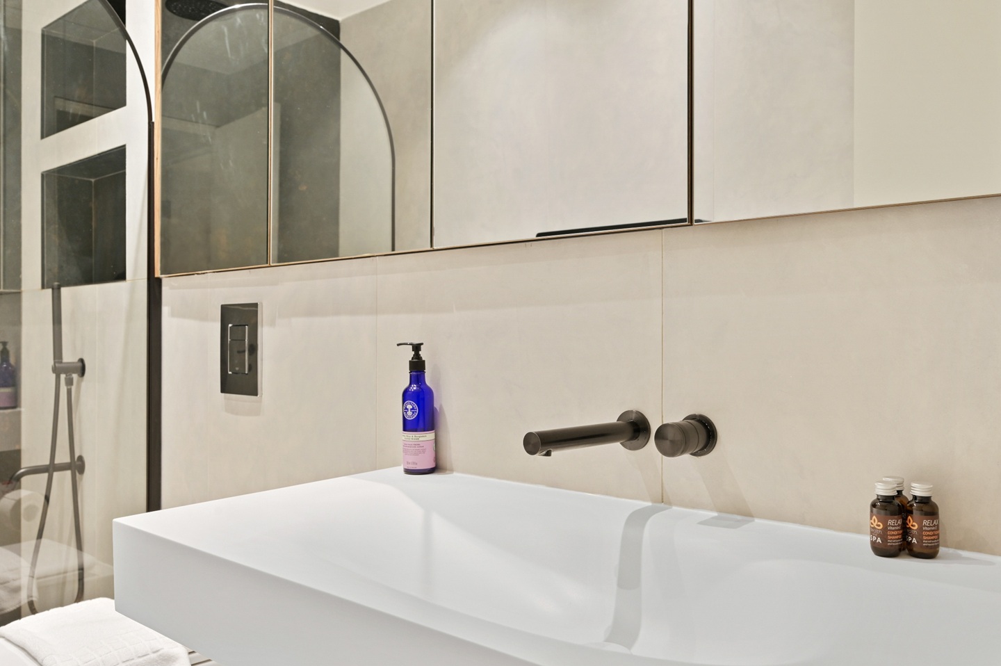 Additional image 5 of 2 Bed Flat, Russell Road, W14, N1 7GU