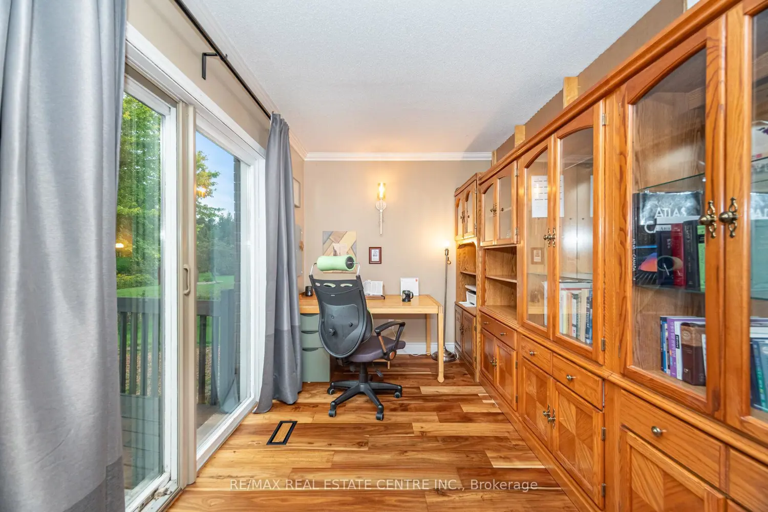 Additional image 12 of 29 Jessica Lane