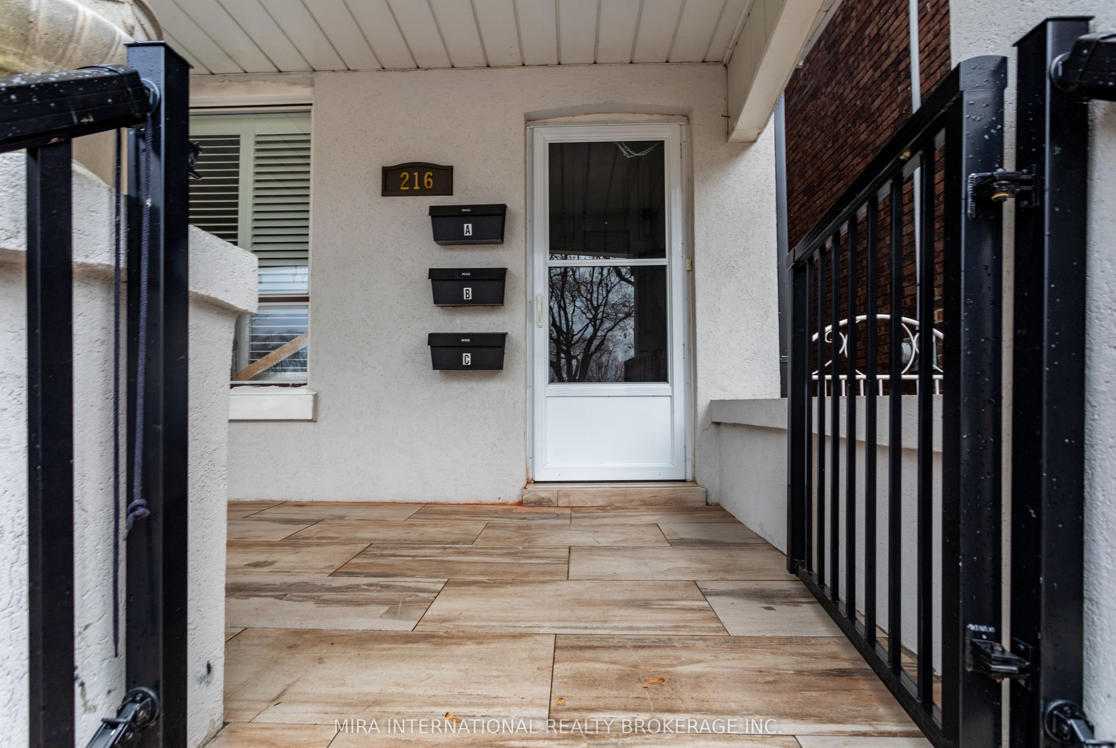 Additional image 2 of B-216 Campbell Avenue, Toronto, ON, M6P 3V4