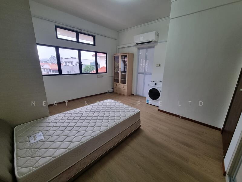 Additional image 3 of 18 Jalan Kechot