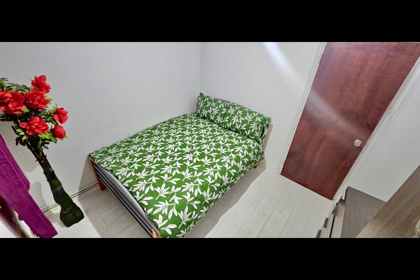 Additional image 3 of Room in a Shared Flat, Reardon House, E1W, N1 7GU