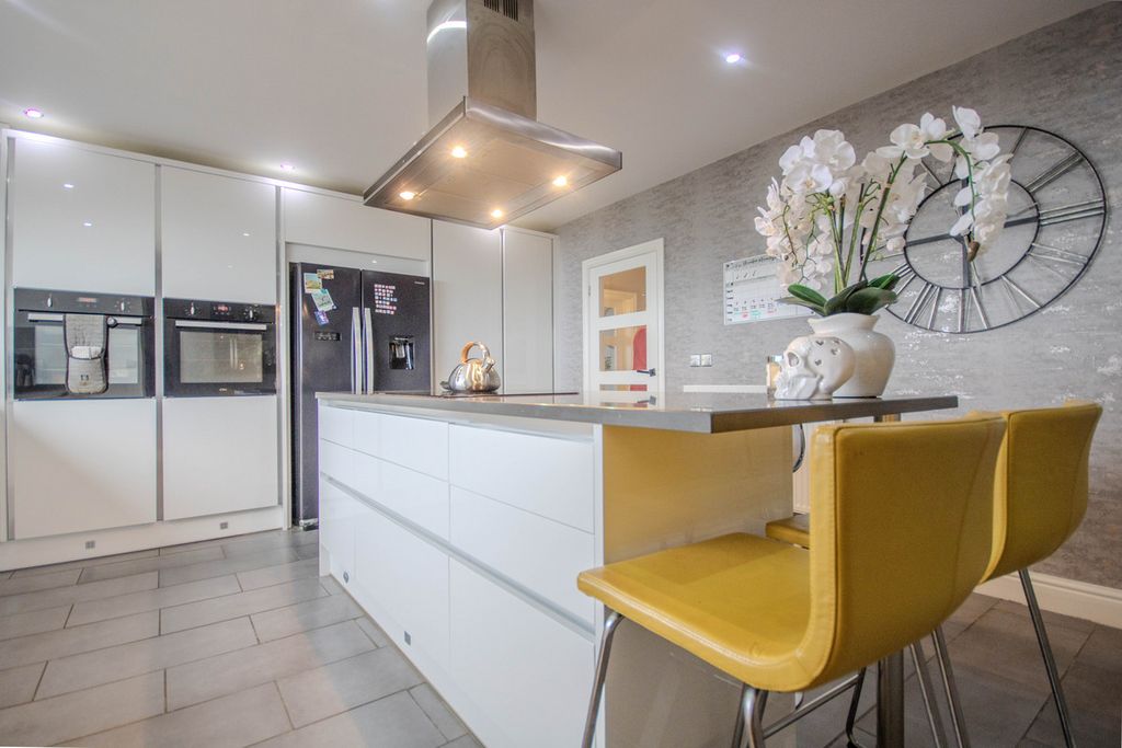 Additional image 7 of 6 bed detached house for saleClos Maes Mawr, Caerphilly CF83
