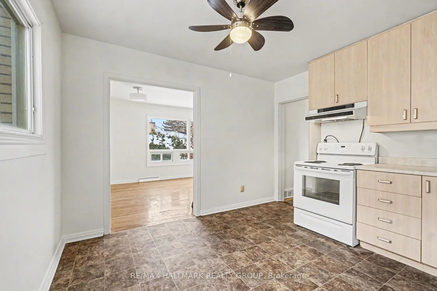 Additional image 9 of 981 Larkin Street