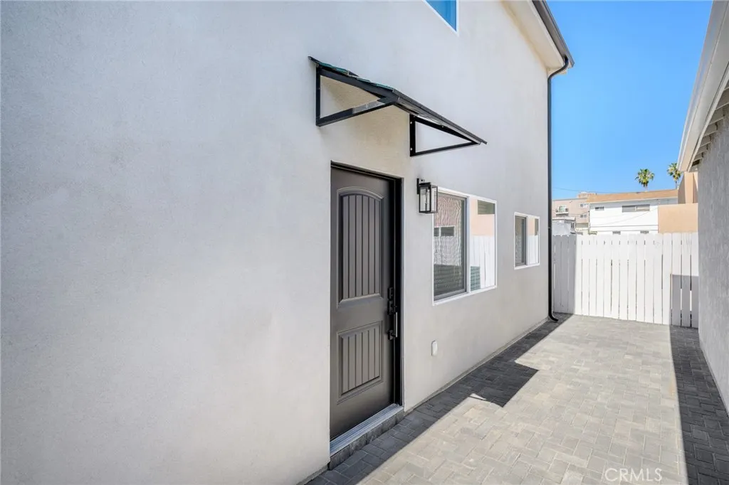 Additional image 3 of 6829 Agnes Avenue Unit 1/2, North Hollywood, CA 91605