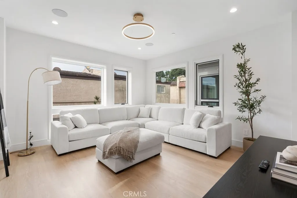 Additional image 30 of 903 W Duarte Road, Arcadia, CA 91007