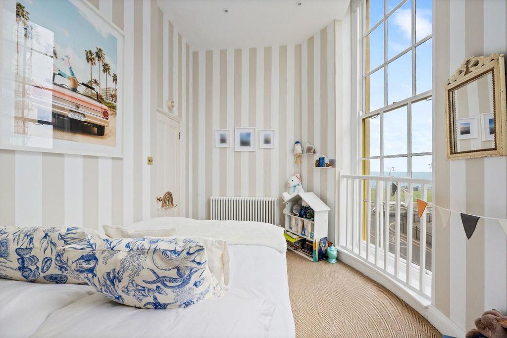 Additional image 17 of 2 bed flat for saleBrunswick Terrace, Hove BN3