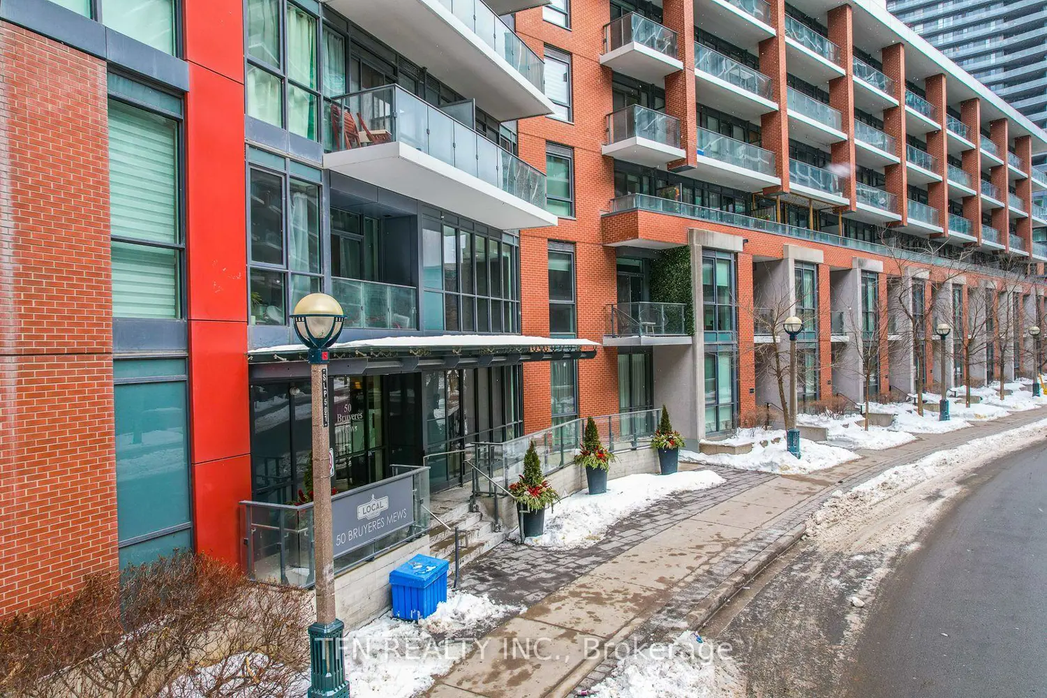 Additional image 15 of 50 Bruyeres Mews 726