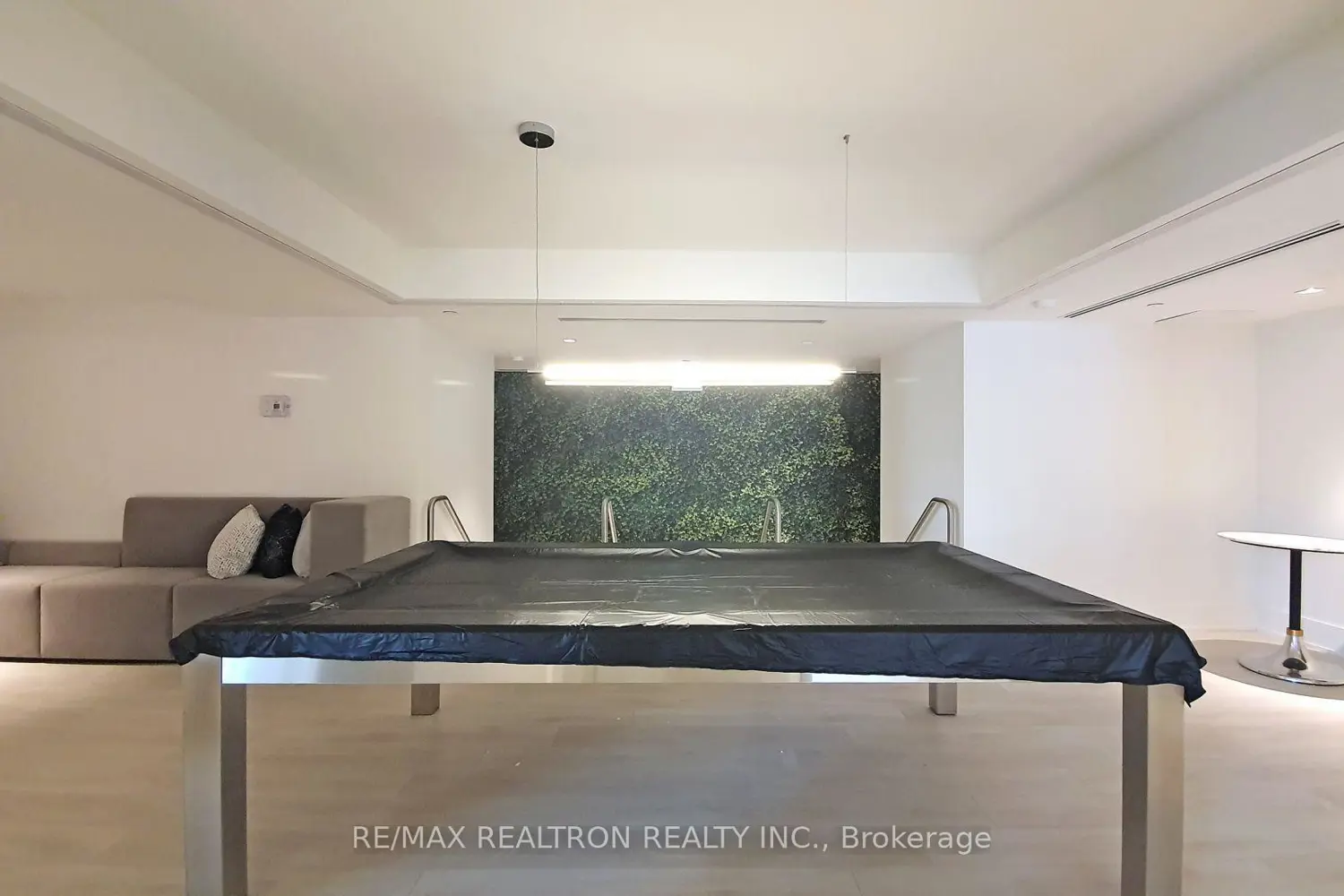 Additional image 18 of 2916 Highway 7 Road 904