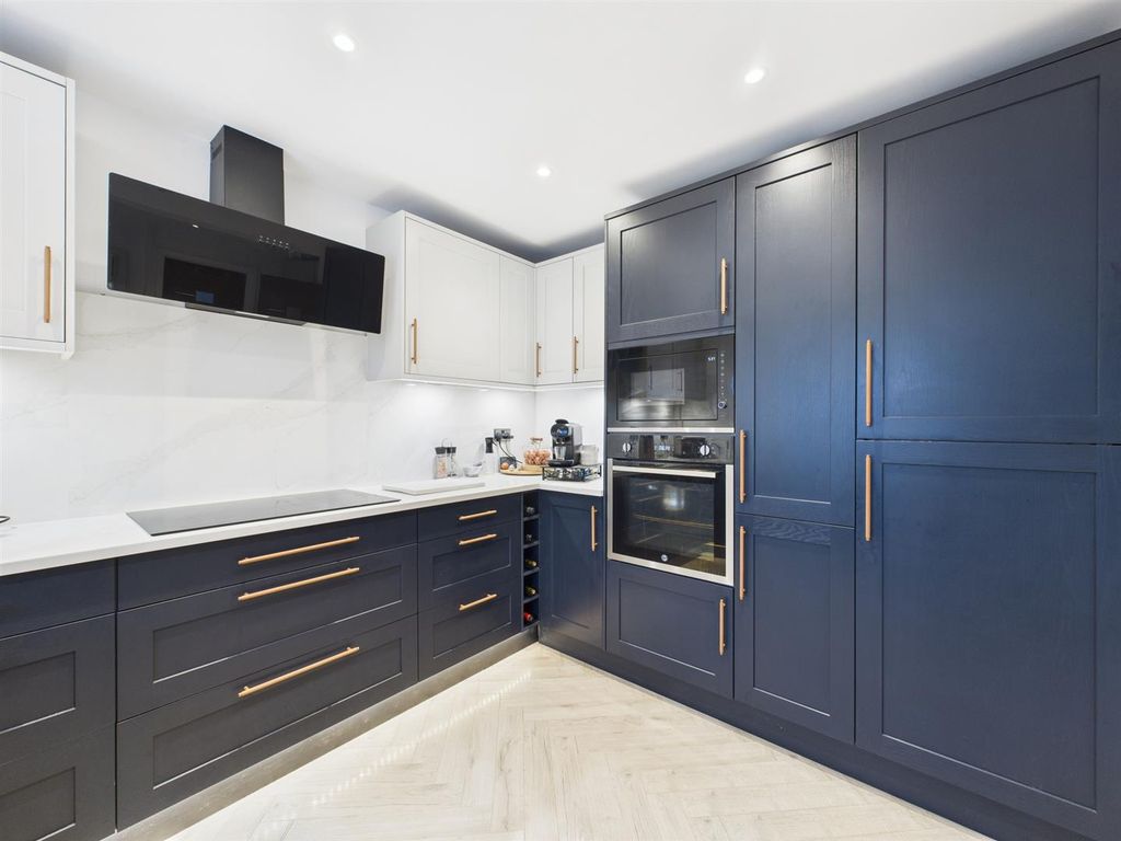 Additional image 12 of 4 bed detached house for saleRest Bay Close, Porthcawl CF36