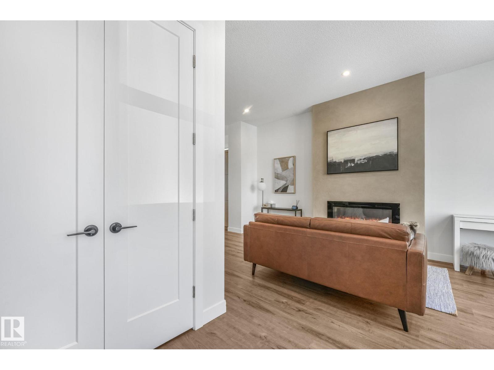 Additional image 5 of 8319 80 Avenue NW, Edmonton, AB, T6C0S9