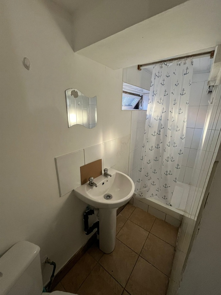 Additional image 3 of Room in a Shared House, Royal Park Grove, LS6, N1 7GU
