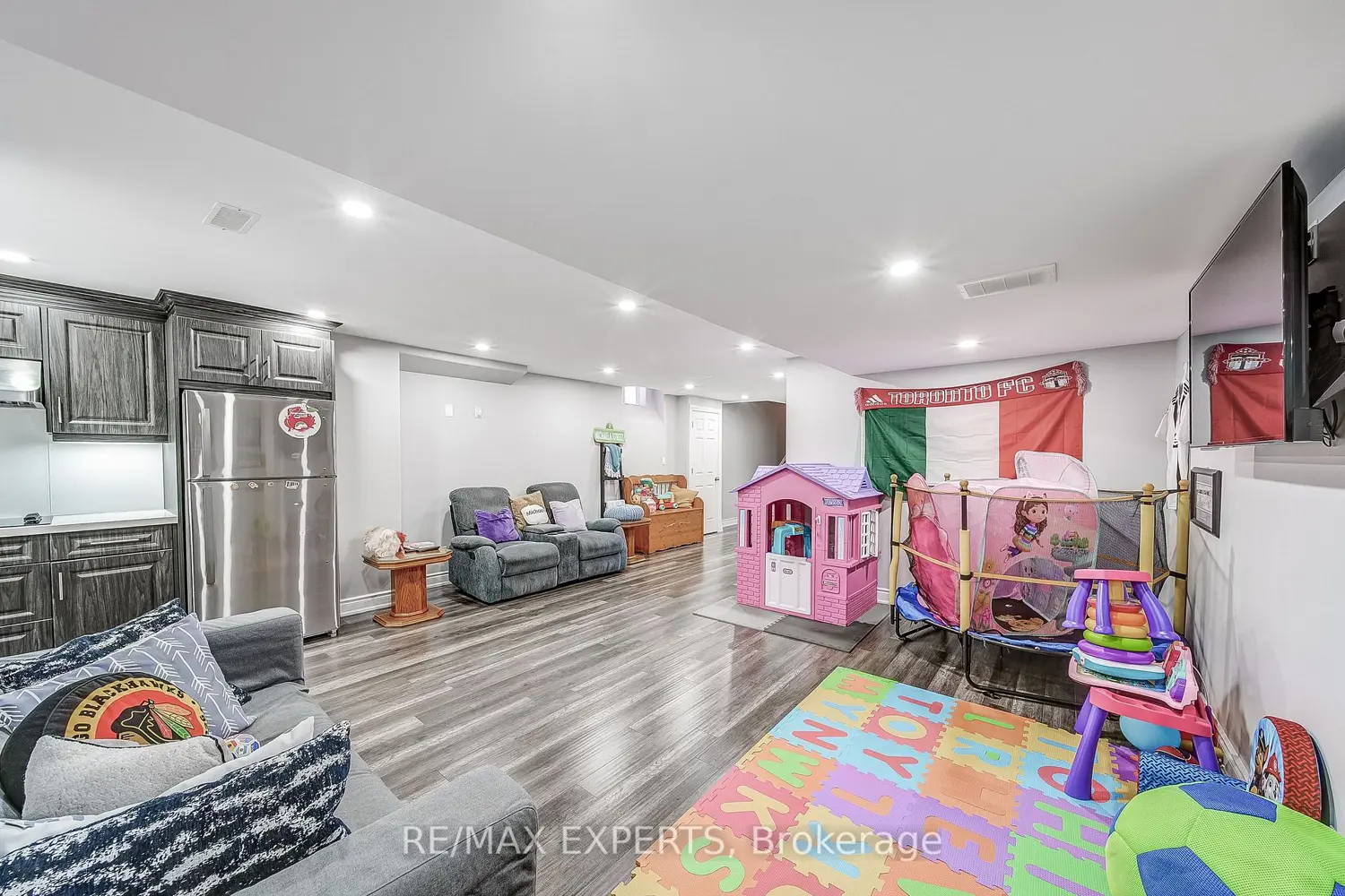 Additional image 18 of 60 Humbershed Crescent