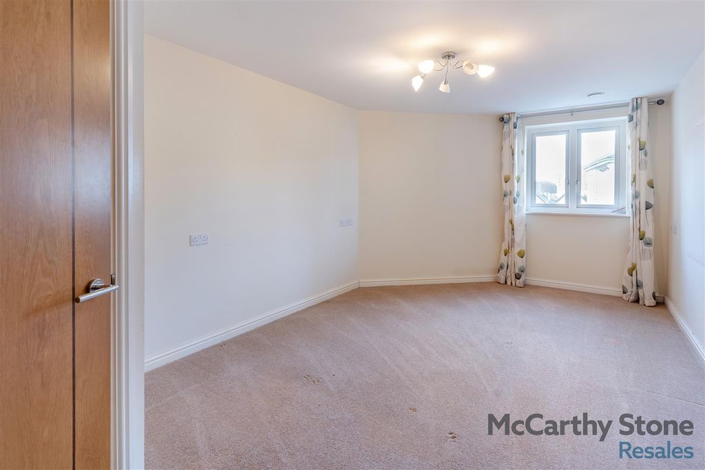 Additional image 8 of 2 bed flat for saleMiddleton Court, Picton Avenue, Porthcawl CF36