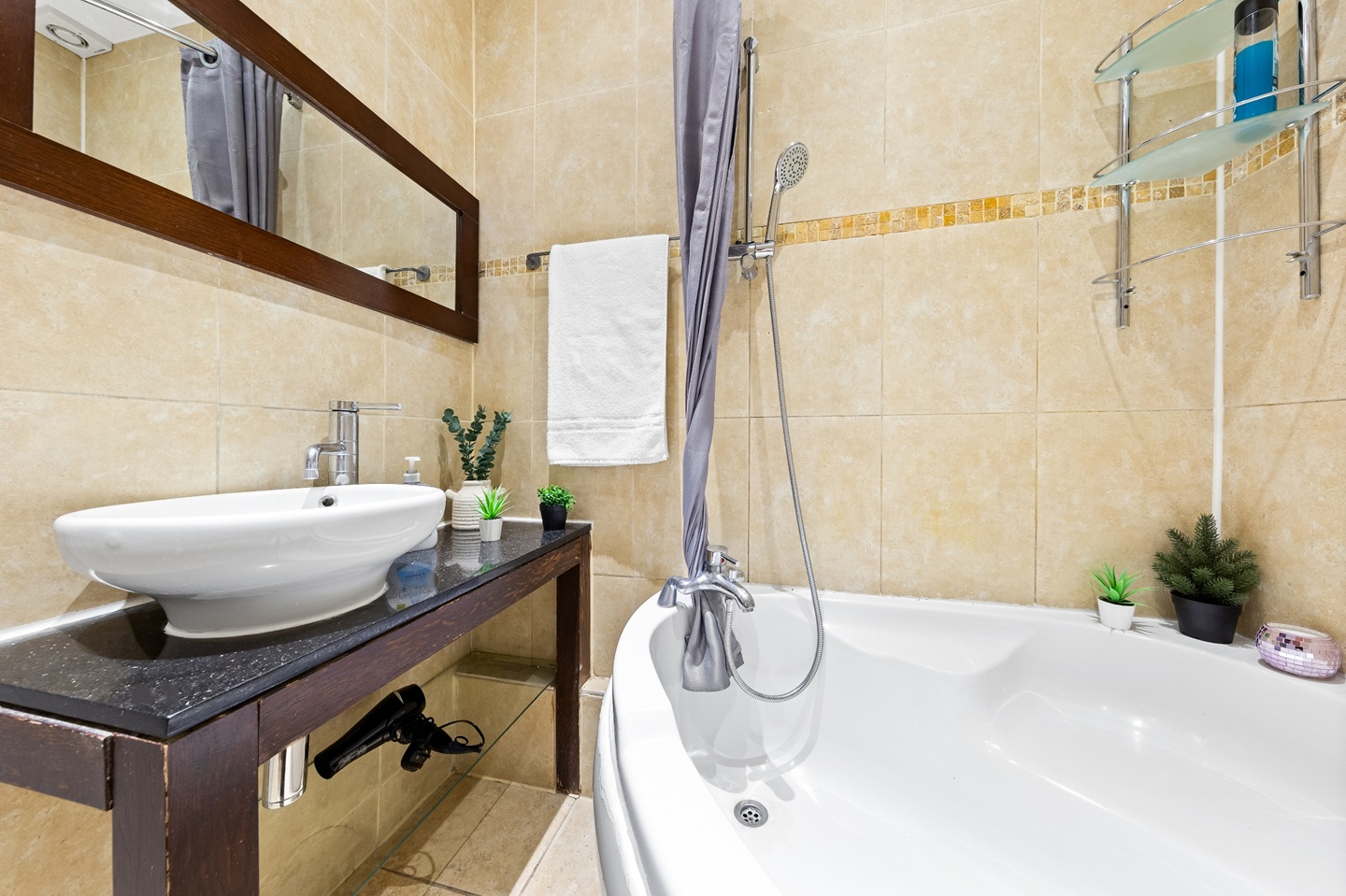 Additional image 21 of 3 Bed Flat, Holland Road, W14, N1 7GU