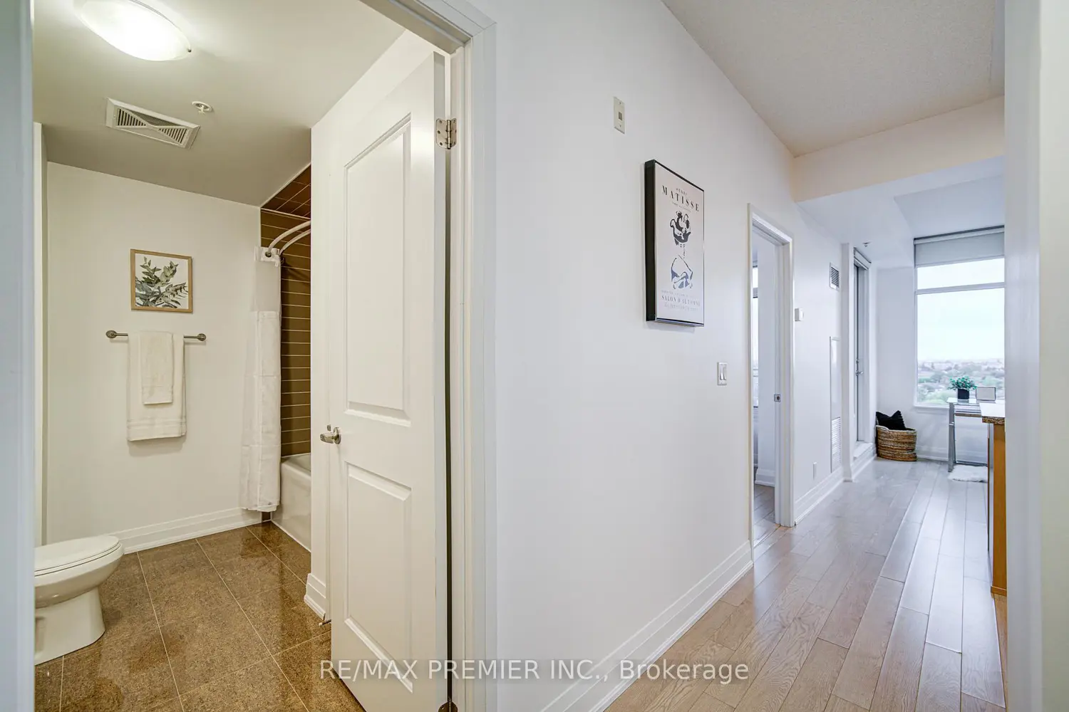 Additional image 2 of 12 Woodstream Boulevard 919