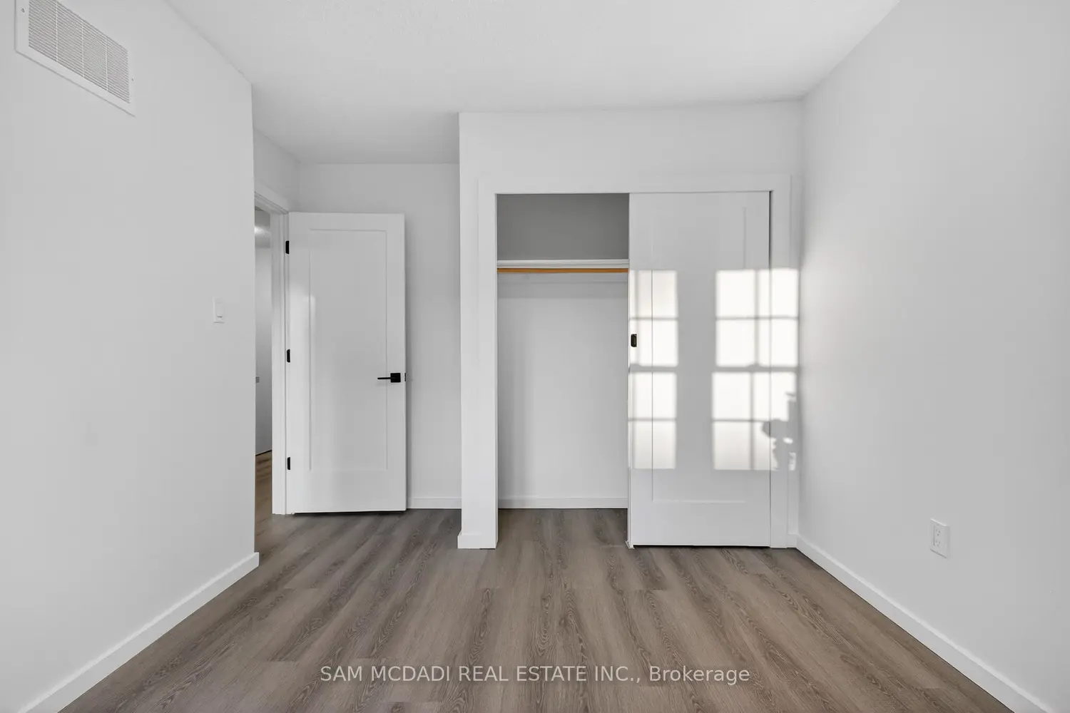 Additional image 12 of 2120 Rathburn Road 43