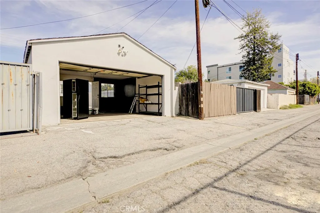 12156 Vanowen Street, North Hollywood, CA 91605