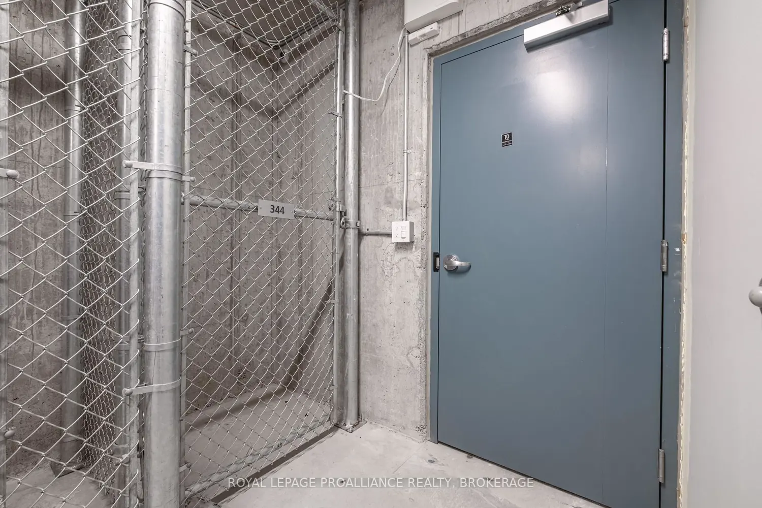 Additional image 10 of 652 Princess Street 415