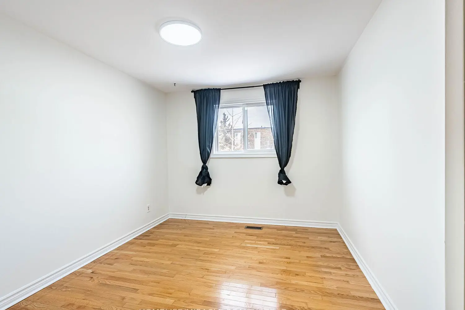 Additional image 10 of 209 Apache Trail