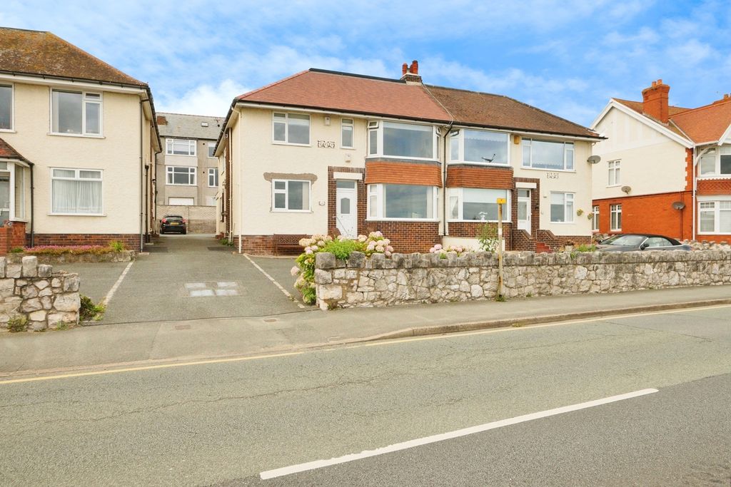 Additional image 8 of 3 bed flat for saleRhos Promenade, Rhos On Sea, Colwyn Bay, Conwy LL28