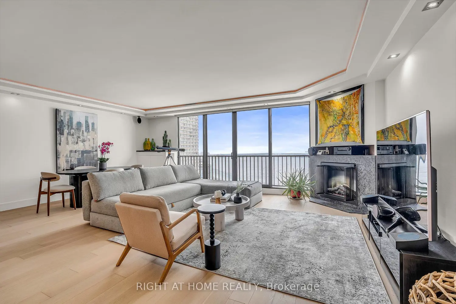 Additional image 3 of 33 Harbour Square #2019