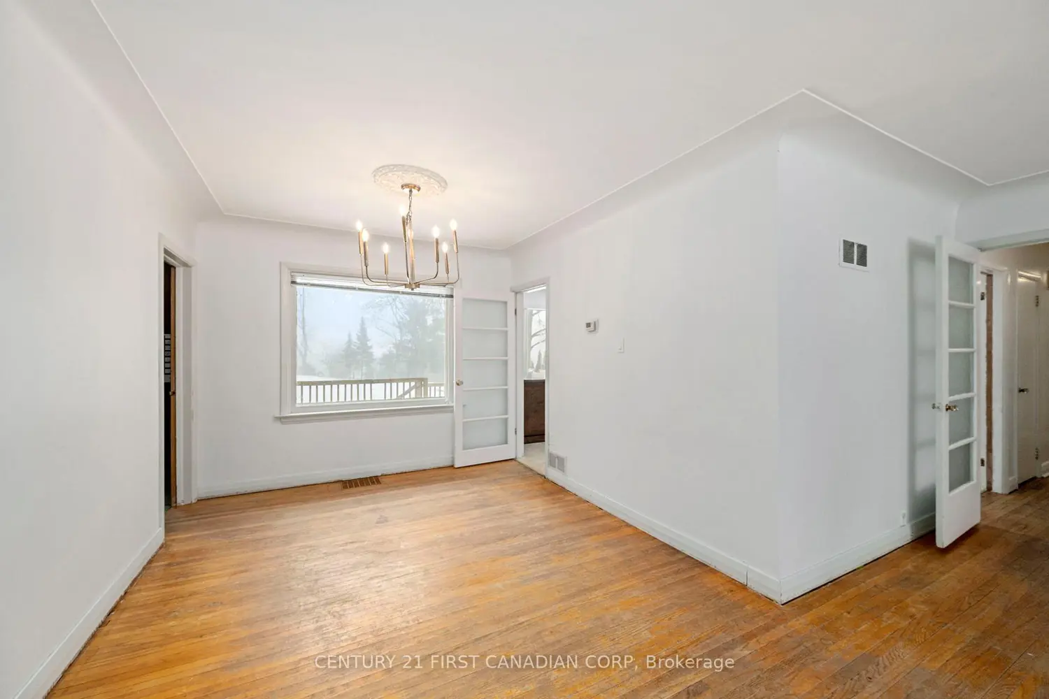 518 Upper Queen Street photo 5