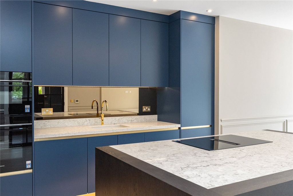 Additional image 23 of 2 bed flat for saleLeigh Court Close, Cobham KT11