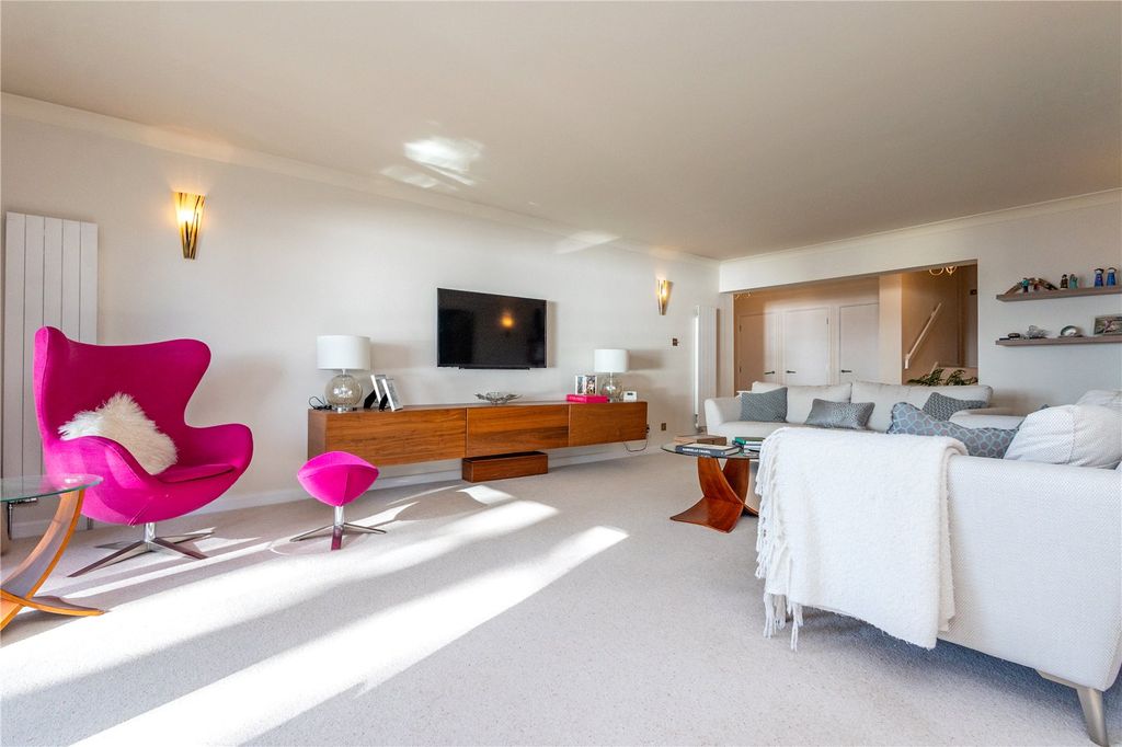 Additional image 4 of 3 bed flat for saleSandbanks Road, Poole, Dorset BH14