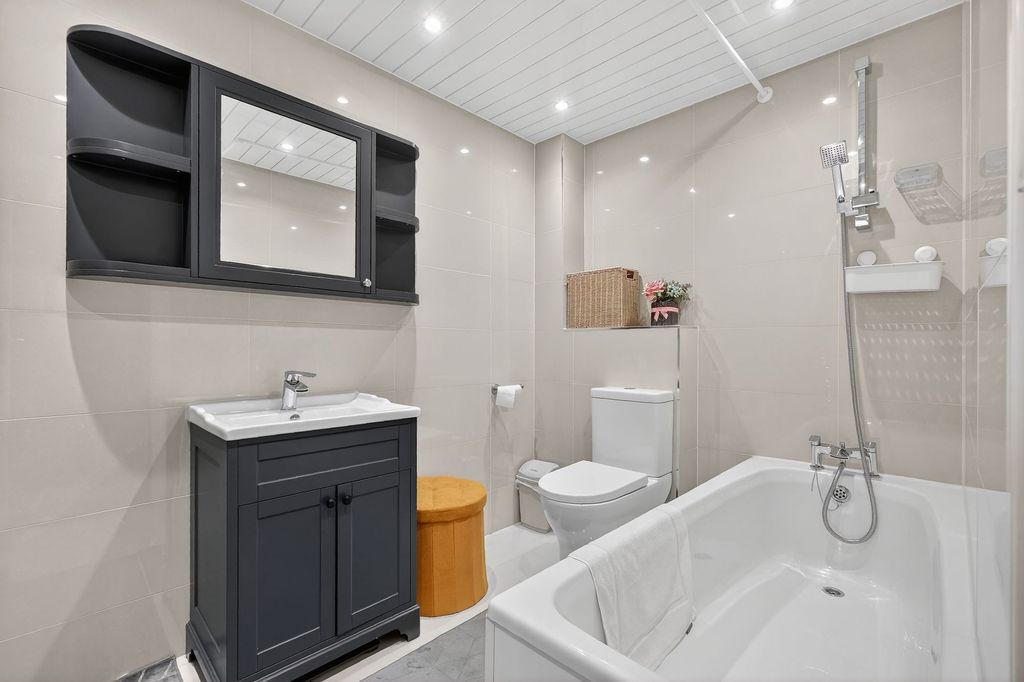 Additional image 4 of 2 bed flat for sale5 Townhead Gardens, Kilmarnock KA3