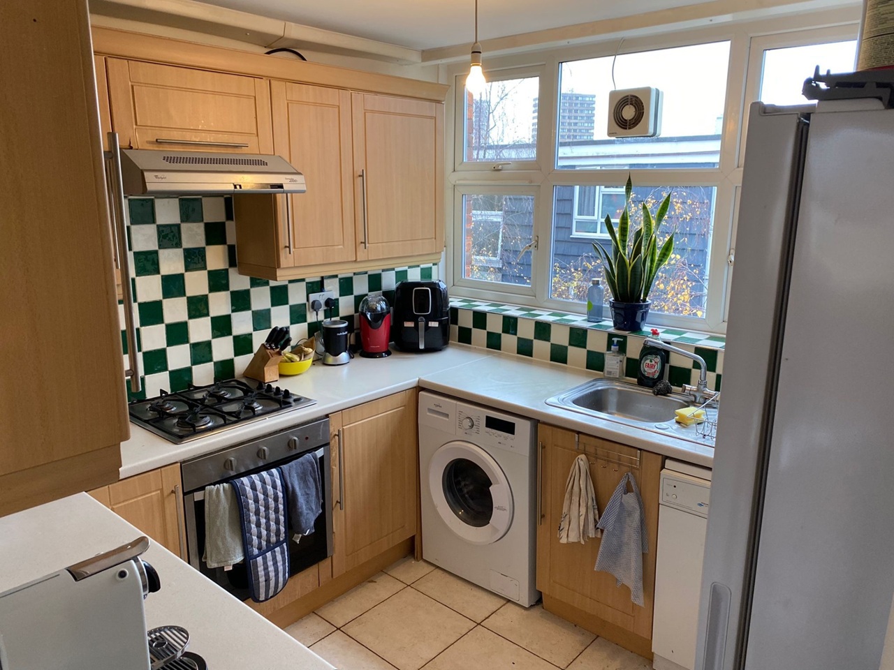 Additional image 2 of Room in a Shared Flat, Wayford Street, SW11, N1 7GU