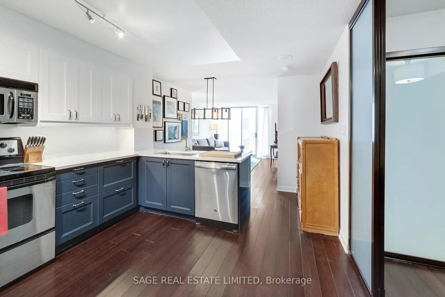 Additional image 4 of 313 Richmond Street 562