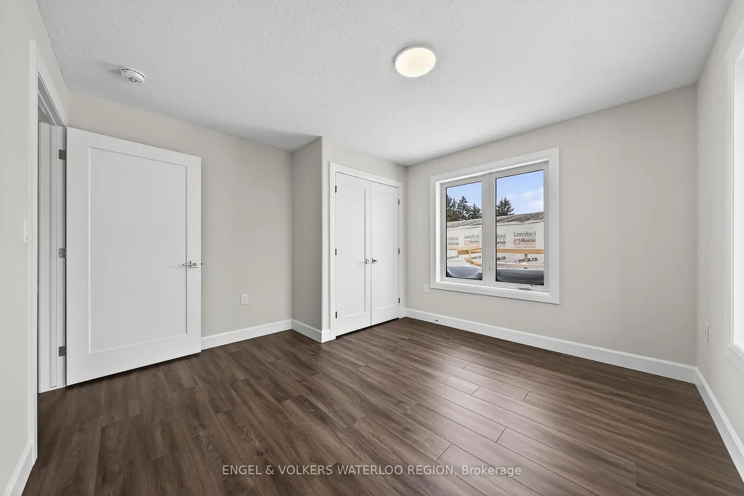 Additional image 10 of 3202 Vivian Line 50