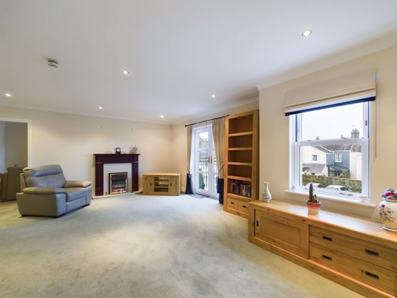 Additional image 5 of 2 bed flat for saleHafan Tywi, The Parade, Carmarthen SA31