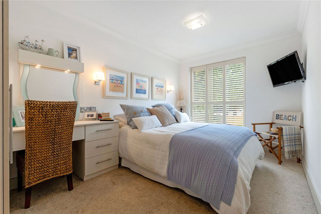 Additional image 12 of 3 bed flat for saleWesthaven, 1 Western Road, Canford Cliffs, Poole BH13