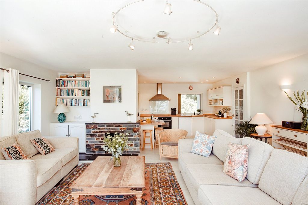 5 bed detached house for saleTrebetherick, Wadebridge, Cornwall PL27 photo 4
