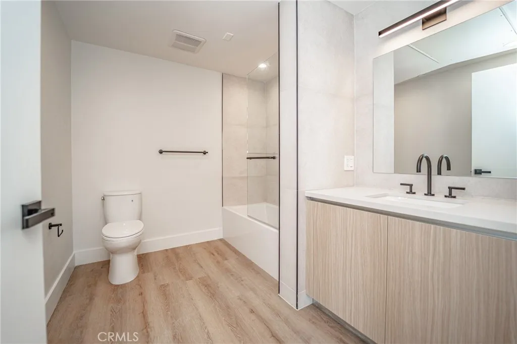 Additional image 53 of 2828 London Street Unit 206, Los Angeles, CA 90026