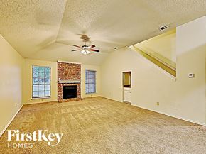 Additional image 3 of 811 West Lynn Creek Drive, Arlington, TX, 76001