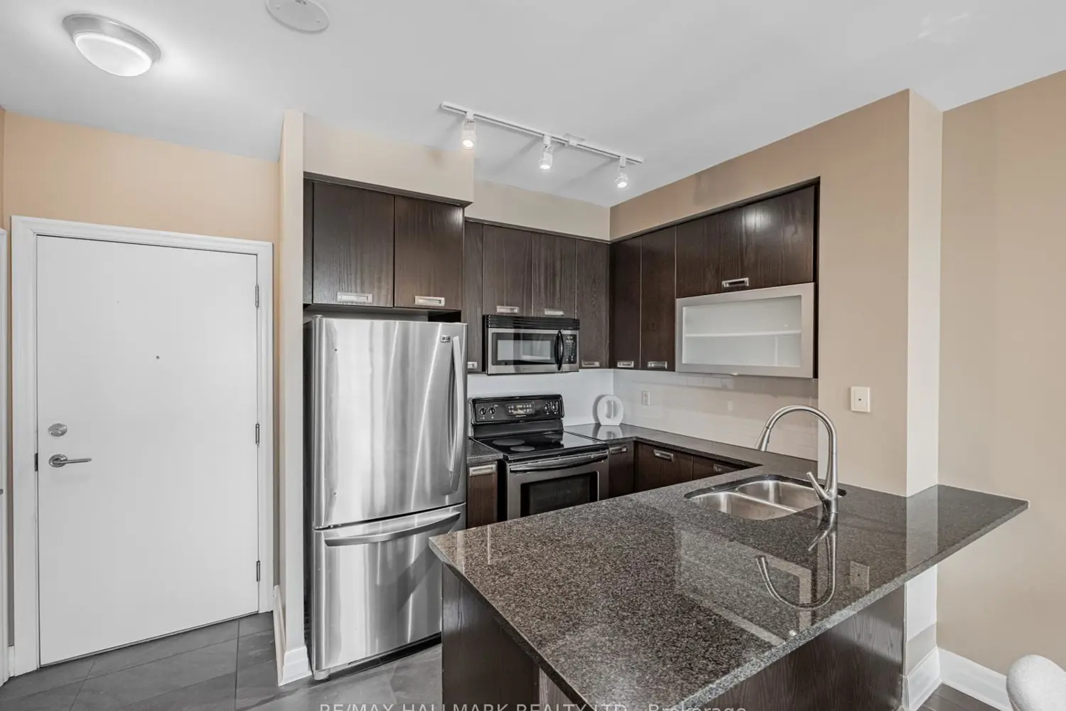 20 Gothic Avenue 721 photo 5