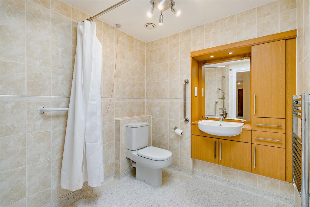 Additional image 11 of 2 bed flat for saleEllisfields Court, Mount Street, Taunton TA1