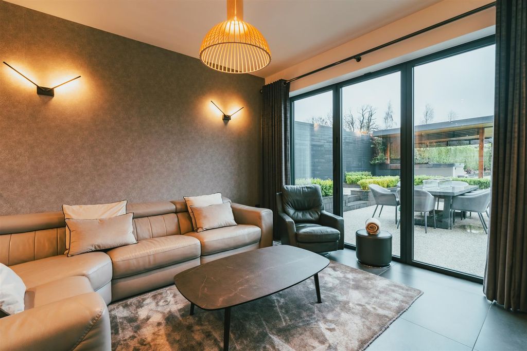 Additional image 15 of 5 bed detached house for saleDore Road, Sheffield S17