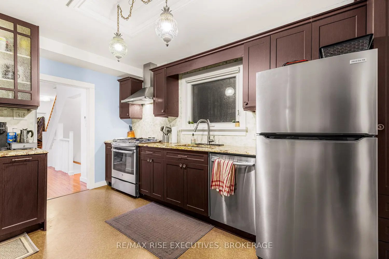 Additional image 14 of 570 Frontenac Street