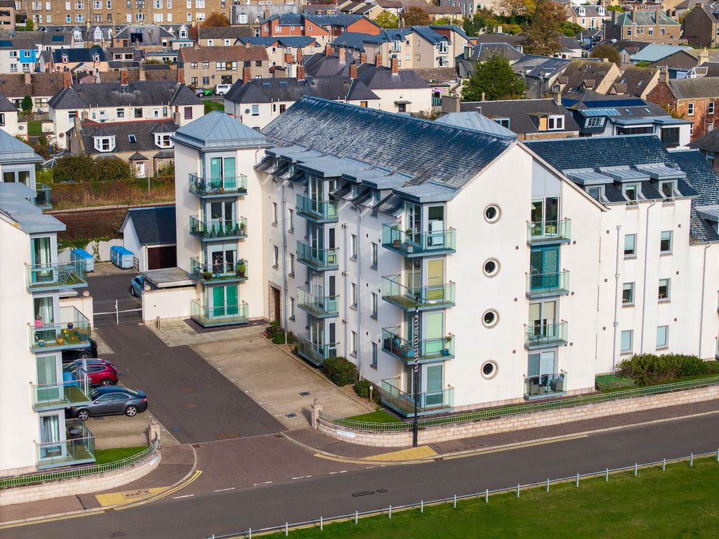 2 bed flat for saleLinks Parade, Carnoustie, 7 DD7 photo 2