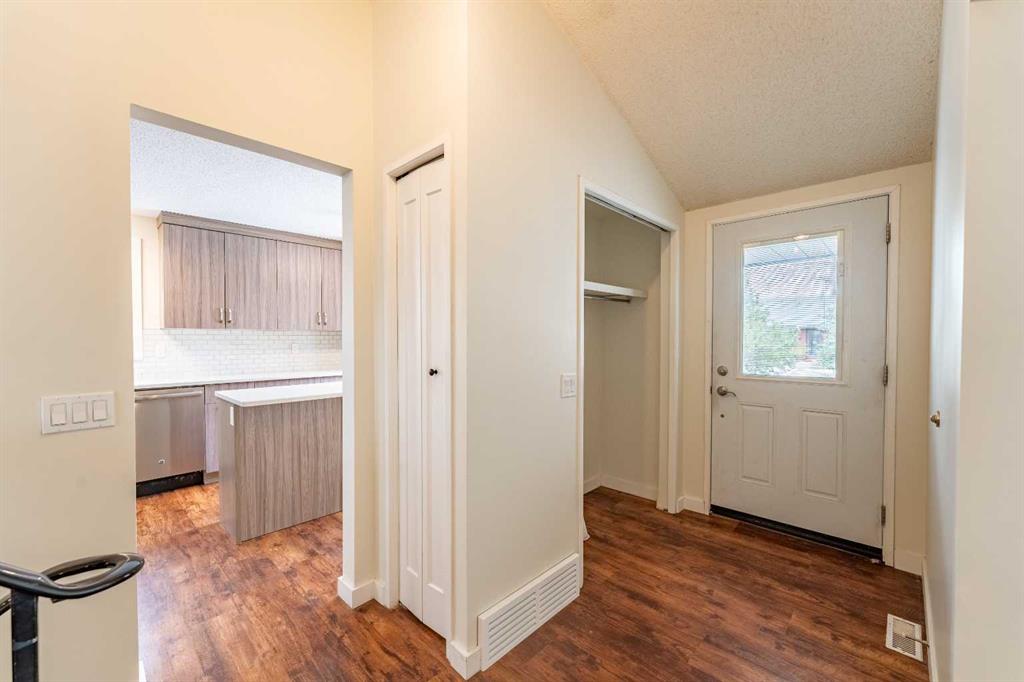 Additional image 3 of 15 Scenic Rise NW, Calgary, AB, T3L 1A6